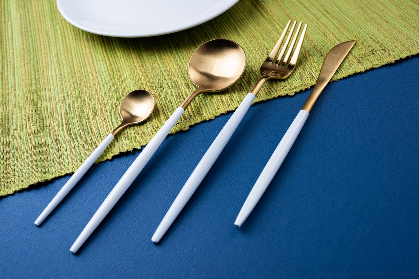 Elegant 24 Piece White and Gold Premium Cutlery Set with box - EvaCrock Pakistan
