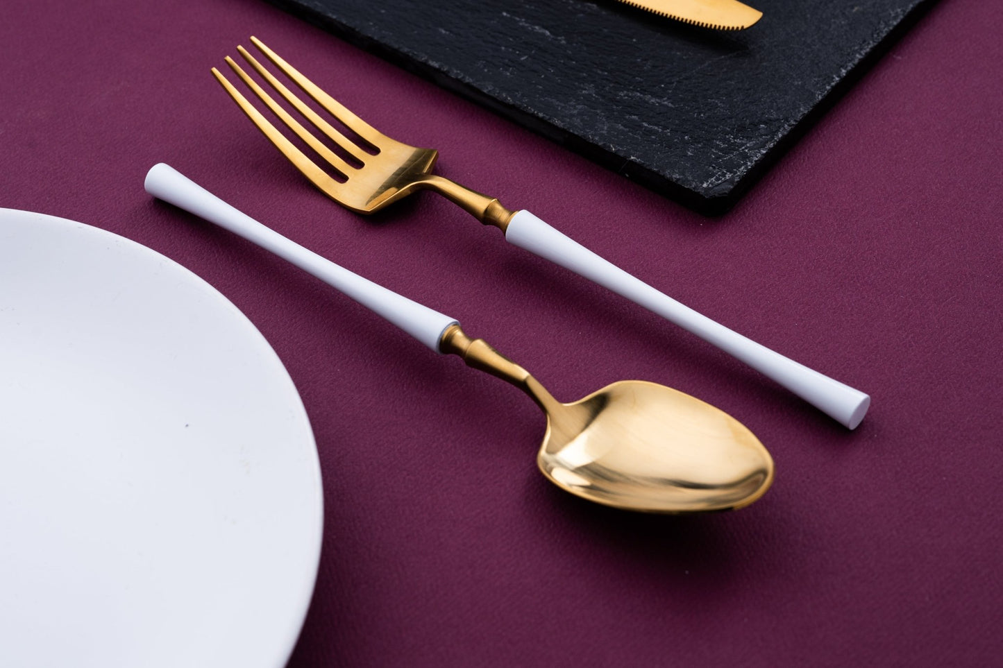 Luxury 4 Pieces White and Gold Stainless Steel Cutlery Set - EvaCrock Pakistan