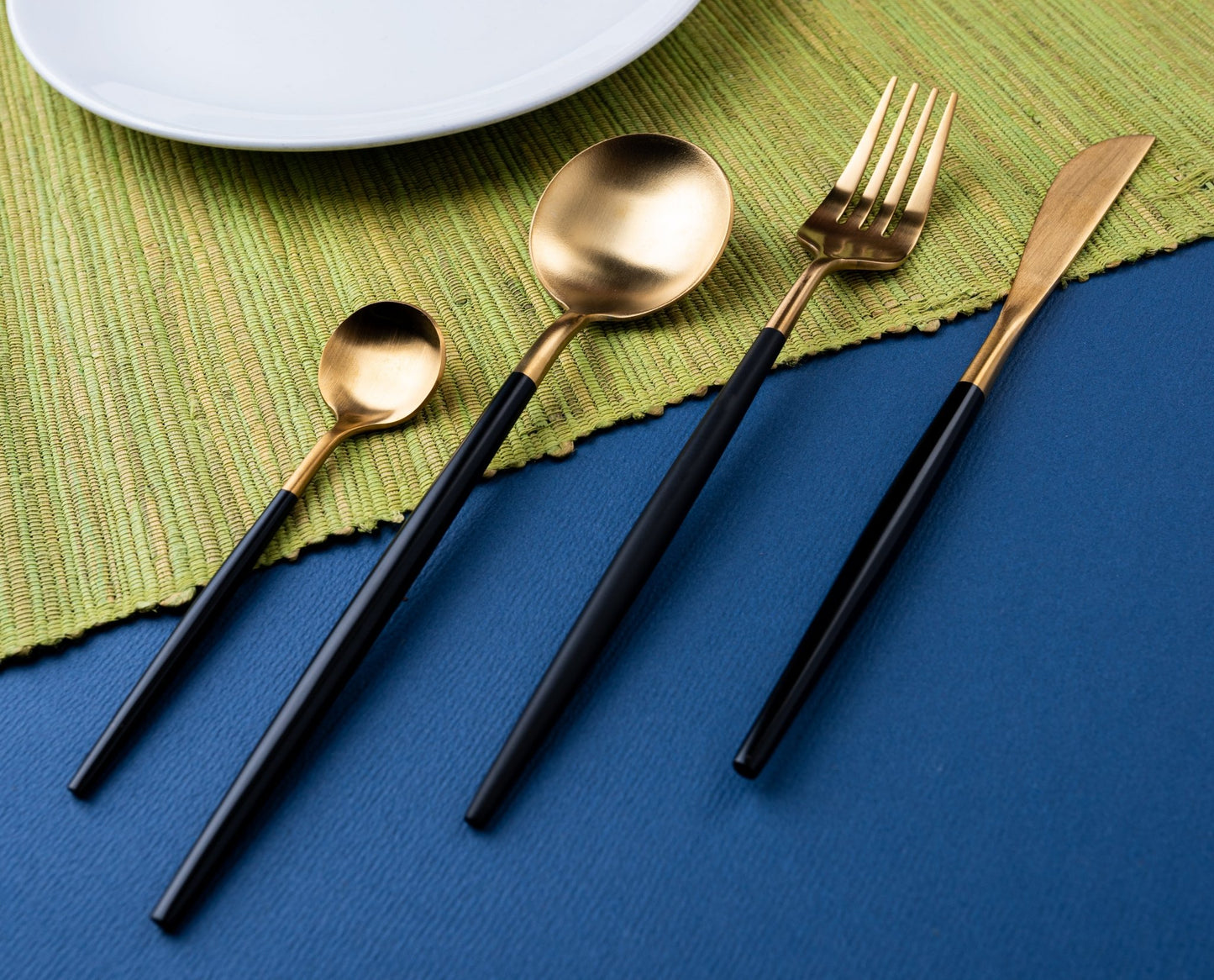 Elegant 24 Piece Black and Gold Premium Cutlery Set with box - EvaCrock Pakistan