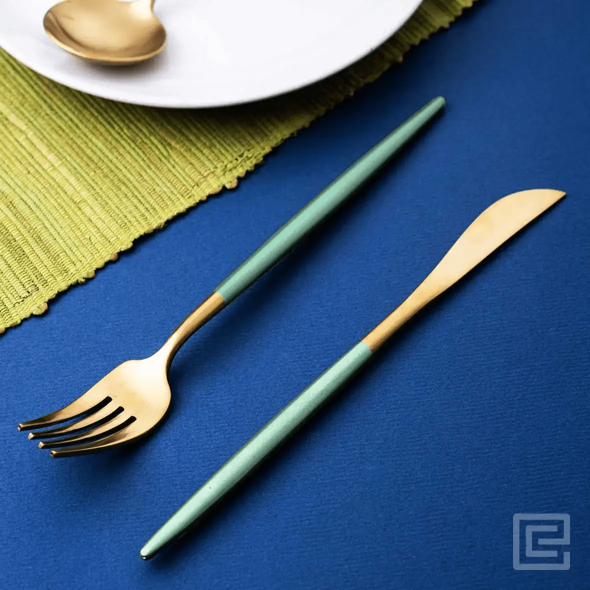 Elegant 24 Piece Green and Gold Premium Cutlery Set with box - EvaCrock Pakistan