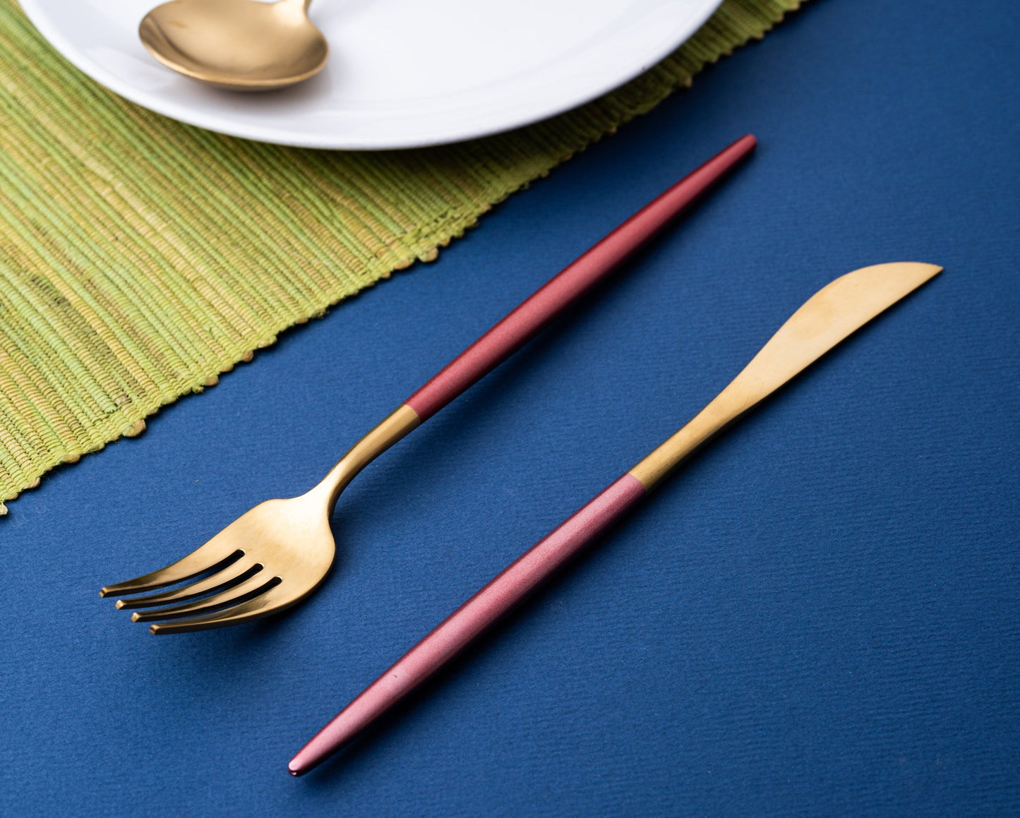 Elegant 24 Piece Pink and Gold Premium Cutlery Set with box - EvaCrock Pakistan