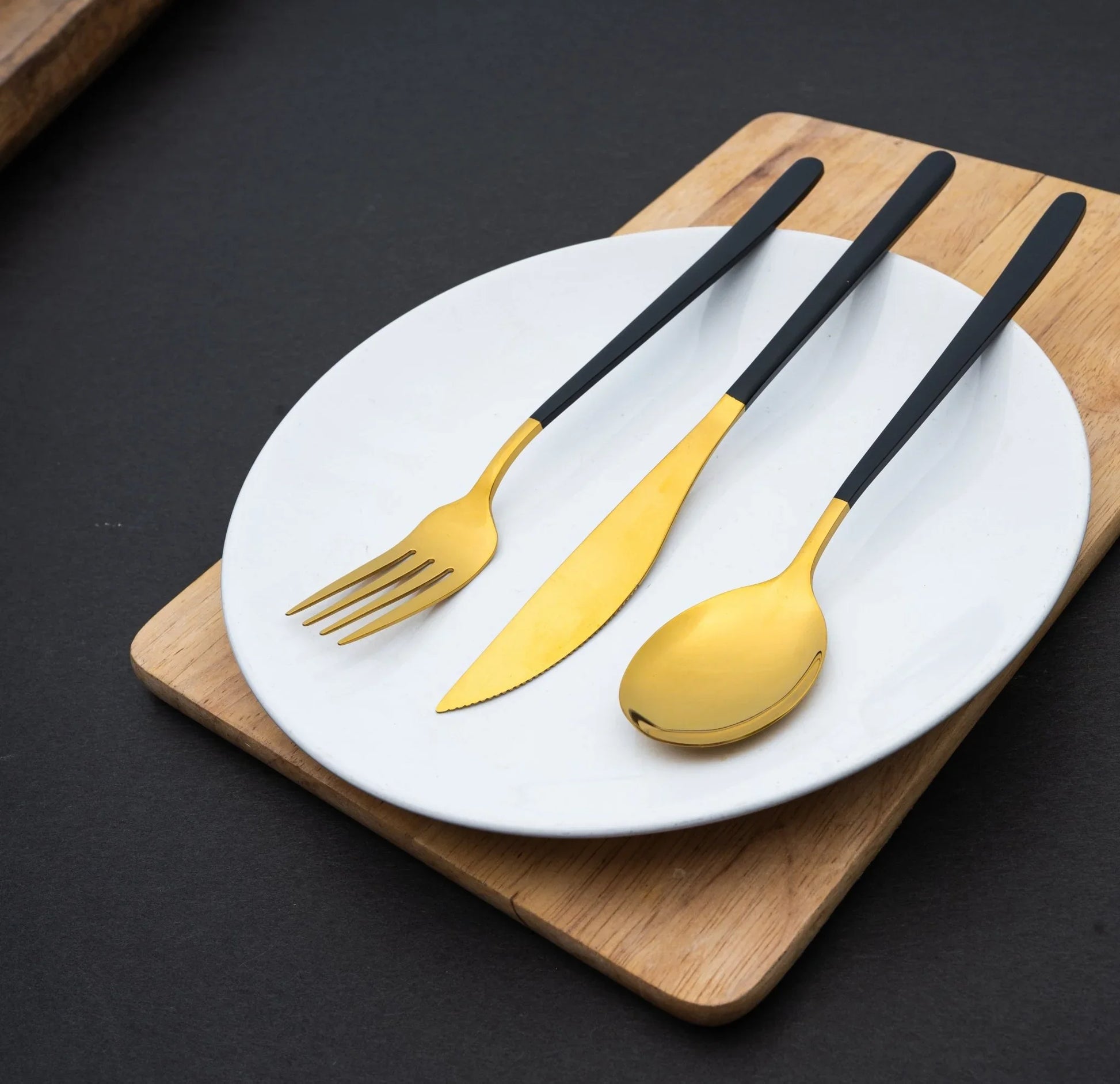 Korean 24 Piece Black & Gold Premium Stainless Steel Cutlery Set - EvaCrock Pakistan