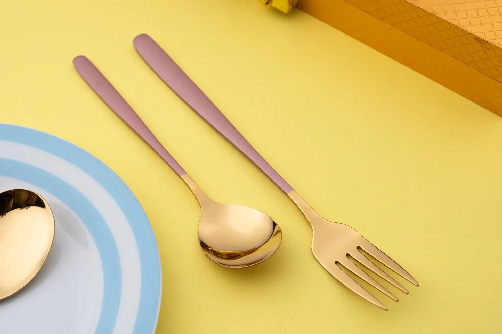 Korean 24 Piece Pink & Gold Premium Stainless Steel Cutlery Set - EvaCrock Pakistan