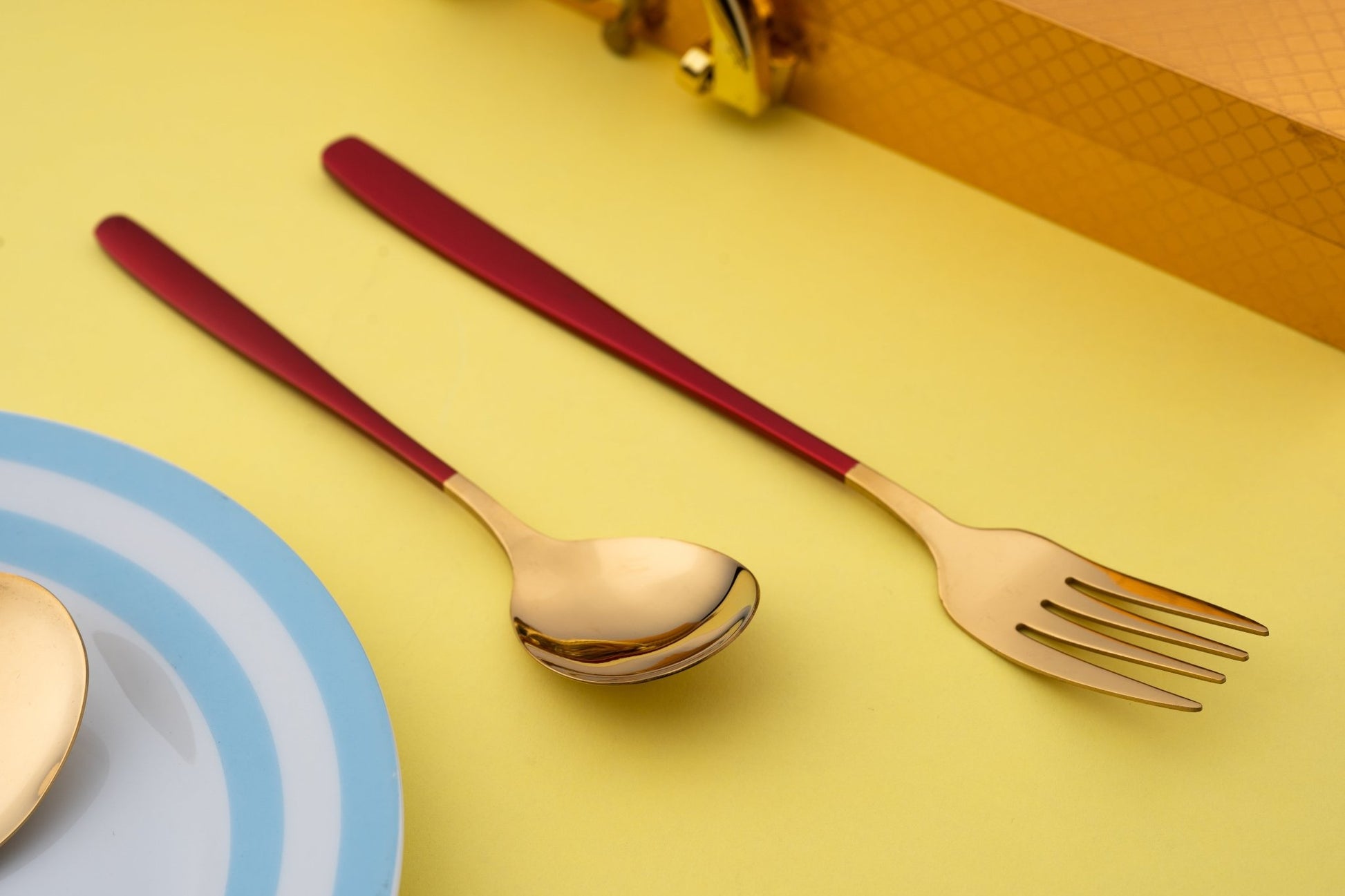 Korean 24 Piece Red & Gold Premium Stainless Steel Cutlery Set - EvaCrock Pakistan