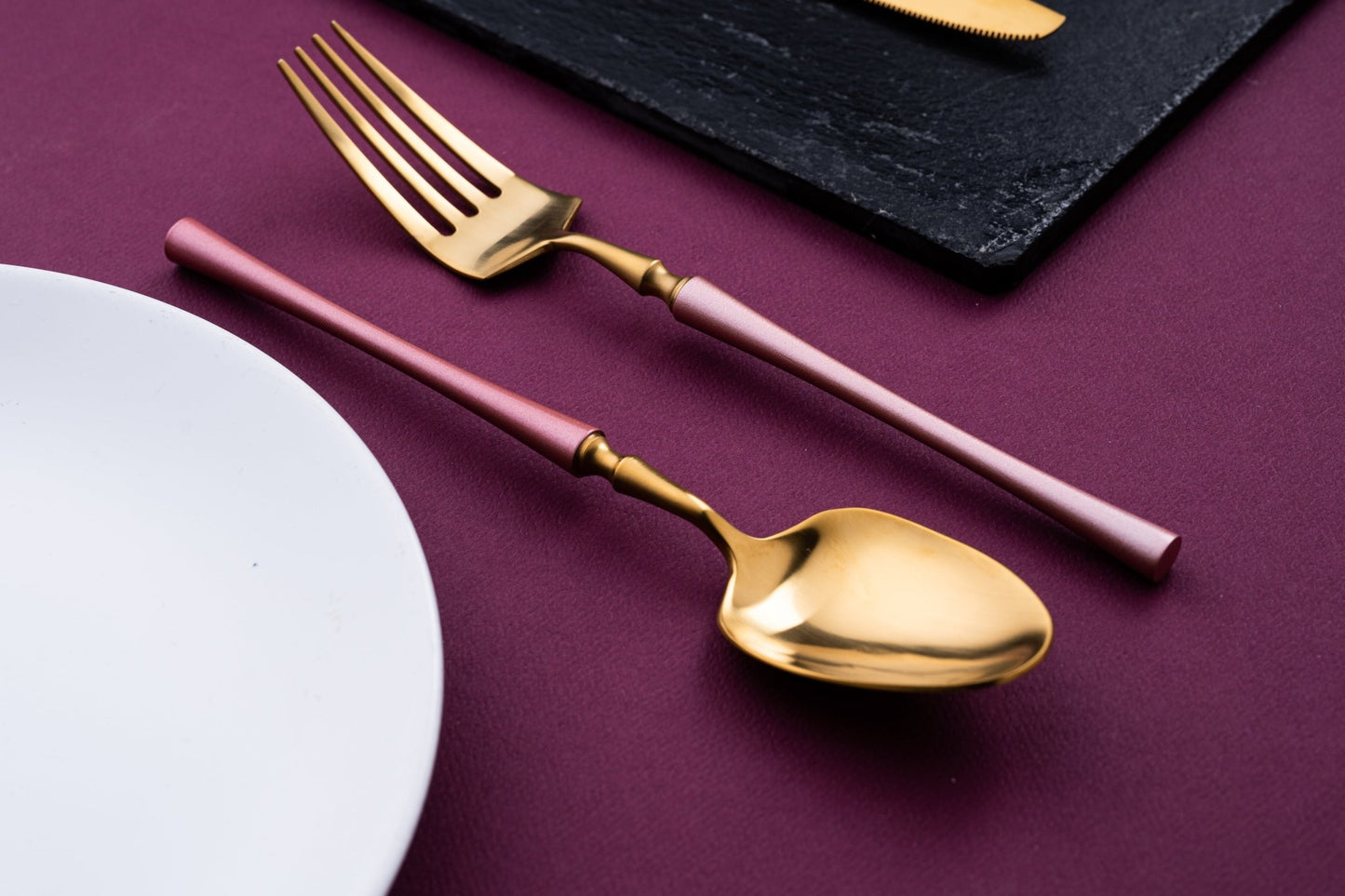 Luxury 4 Pieces Pink and Gold Stainless Steel Cutlery Set - EvaCrock Pakistan