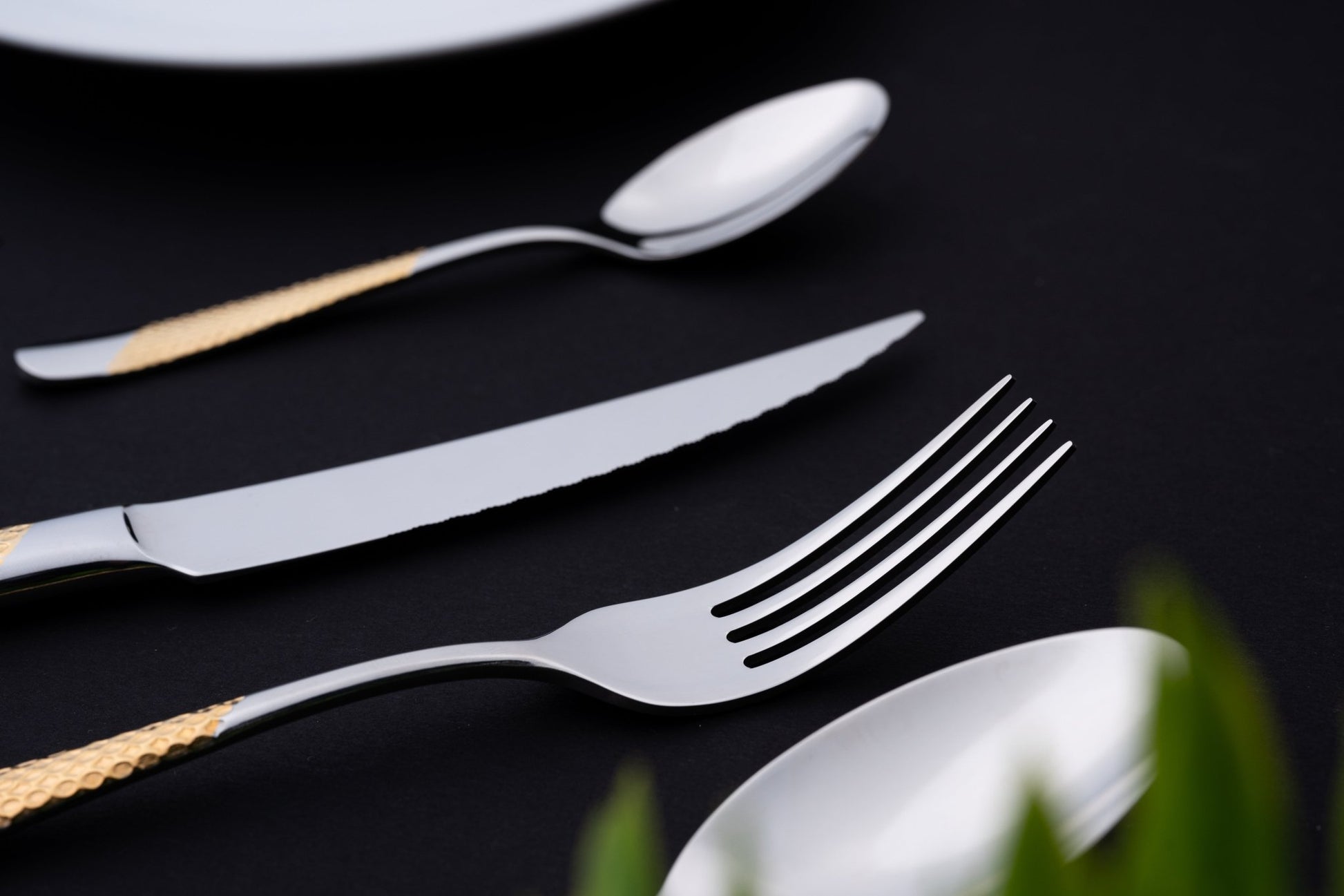 Royal Collection 24 Piece Gold and Silver Premium Stainless Steel - EvaCrock Pakistan